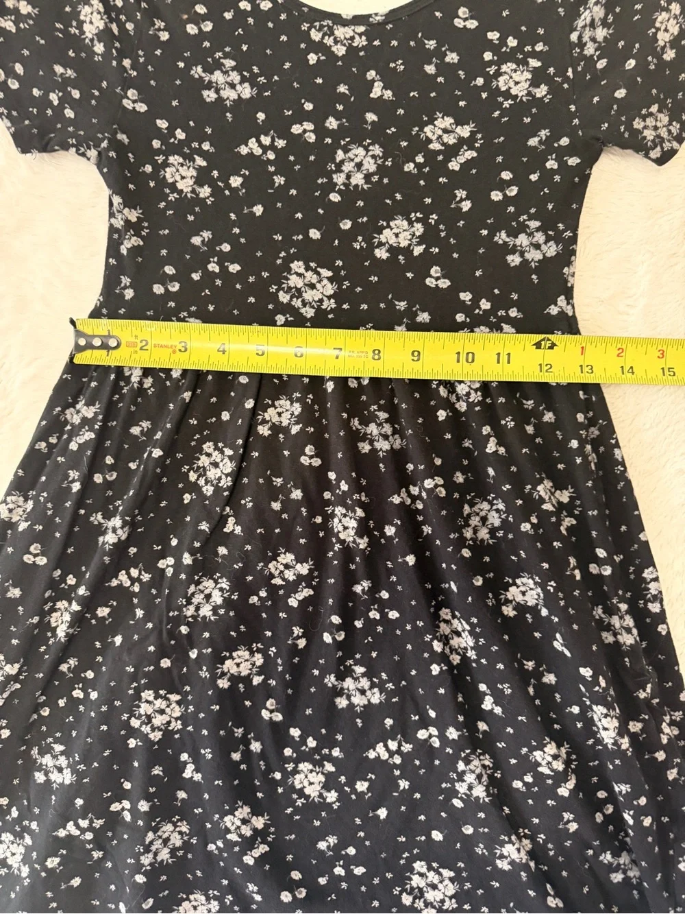 Old Navy Girls L 10-12 Black Floral Short Sleeve Fit & Flare Jersey Dress Pocket